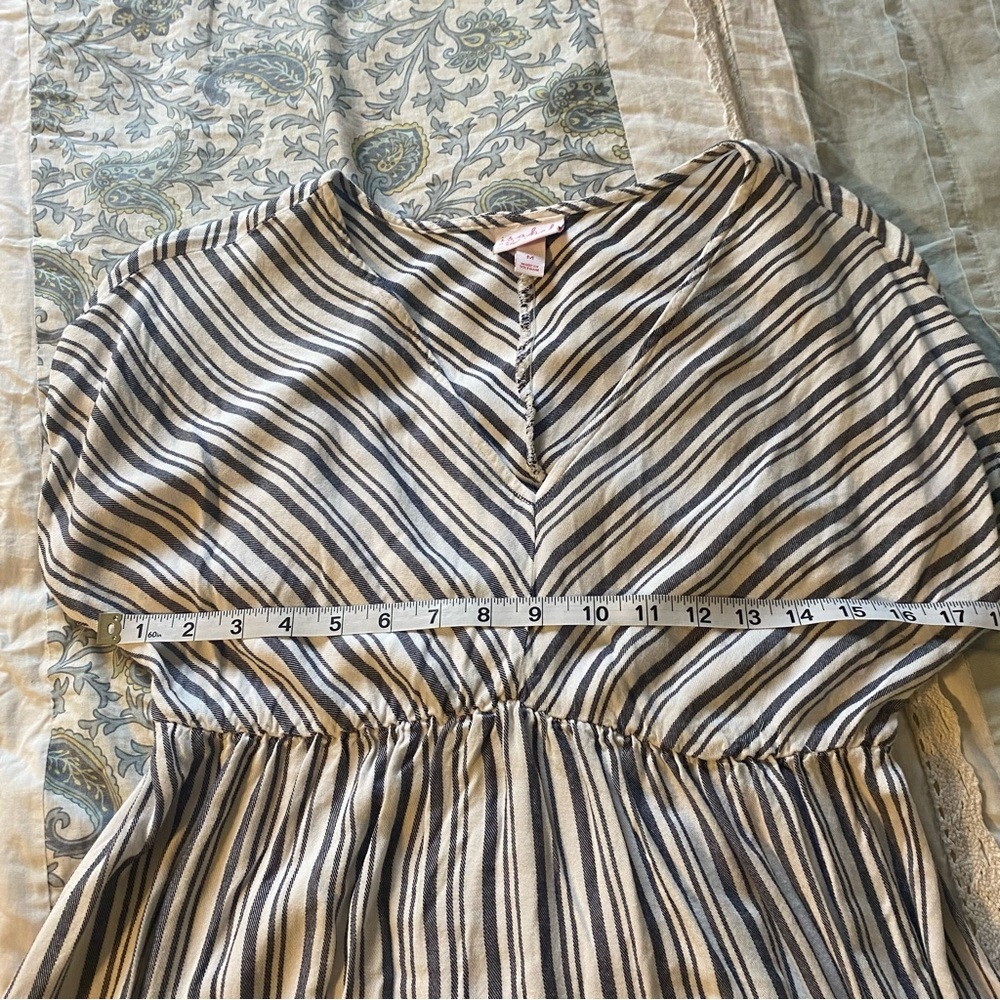 Isabel Maternity Gray and White Striped Short Sleeve Maternity Dress Size Medium - Picture 7 of 7